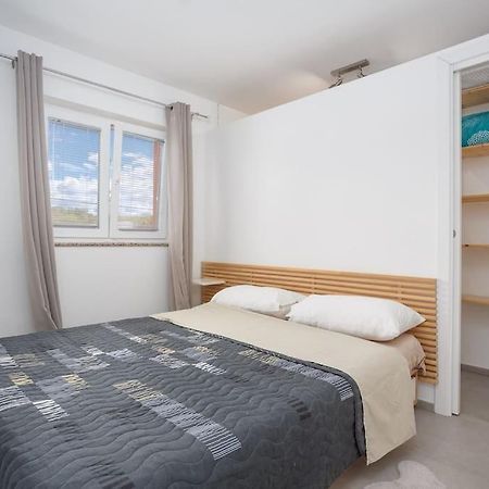Family Village Apartment Vrh  Экстерьер фото