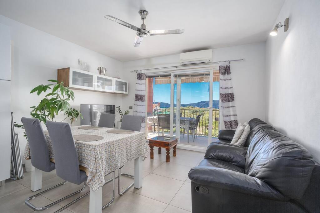 Family Village Apartment Vrh  Экстерьер фото